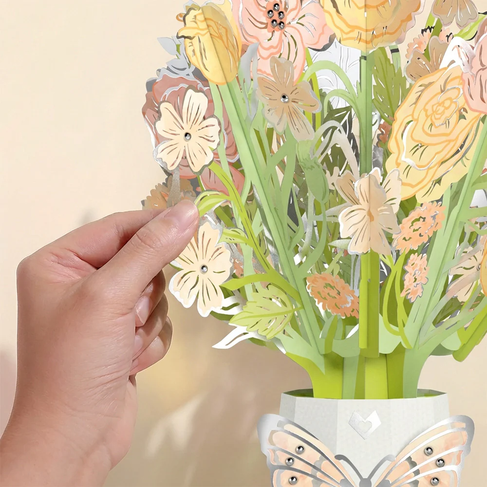 Mother's Day Grateful For You Roses Pop-Up Card & Luxe Bouquet - Image 6