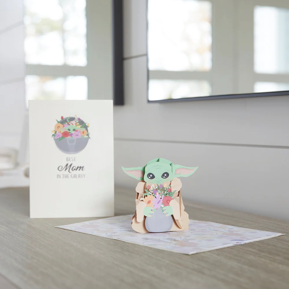 Star Wars™ The Mandalorian™ Grogu™ Mother’s Day Pop-Up Card - Image 5